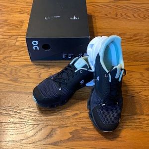 Women’s size 10 cloudflyer running shoes